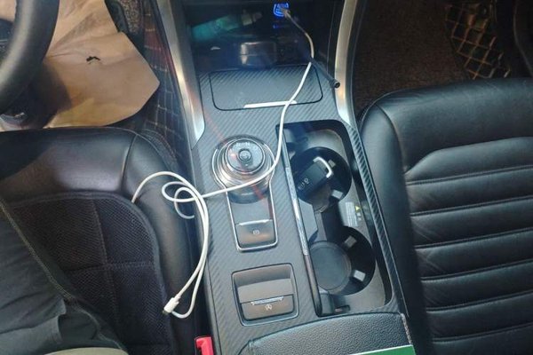 Ford Mondeo 2017, 134300 км, за 6216 USD - фото 14