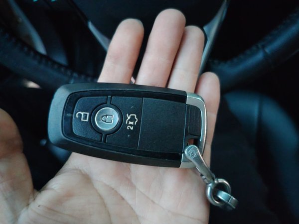 Ford Mondeo 2017, 63400 км, за 8153 USD - фото 9