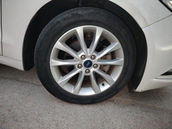 Ford Mondeo 2017, 63400 км, за 8153 USD - фото 8