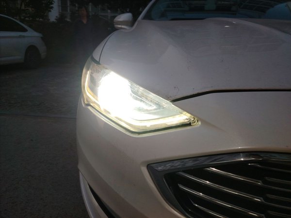 Ford Mondeo 2017, 63400 км, за 8153 USD - фото 7