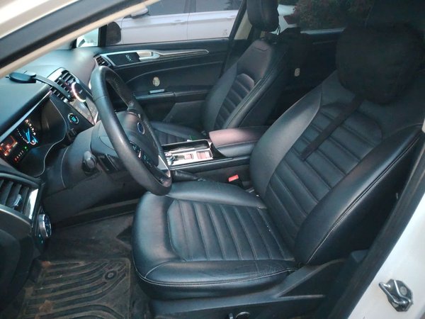 Ford Mondeo 2017, 63400 км, за 8153 USD - фото 16