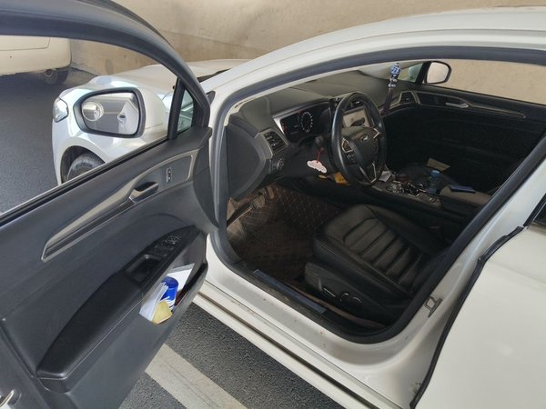 Ford Mondeo 2017, 74800 км, за 9999999 USD - фото 17