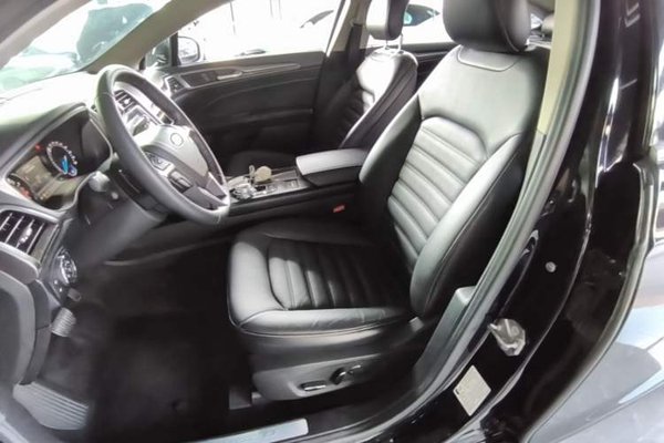 Ford Mondeo 2017, 48700 км, за 10616 USD - фото 17