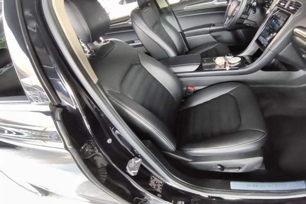 Ford Mondeo 2017, 48700 км, за 10616 USD - фото 19