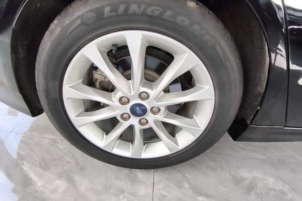 Ford Mondeo 2017, 48700 км, за 10616 USD - фото 11