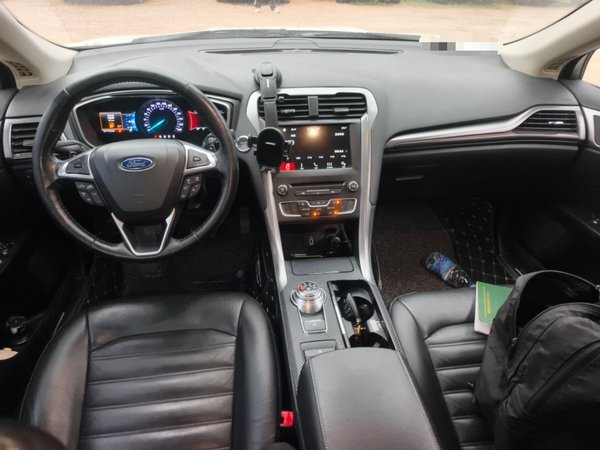 Ford Mondeo 2017, 121100 км, за 8788 USD - фото 13
