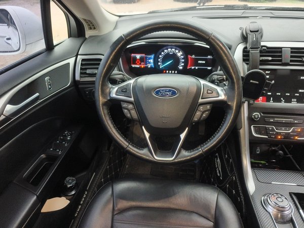 Ford Mondeo 2017, 121100 км, за 8788 USD - фото 6