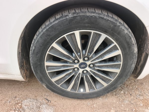 Ford Mondeo 2017, 121100 км, за 8788 USD