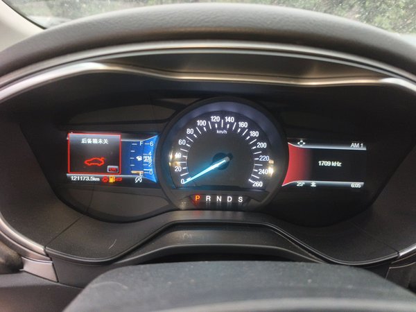 Ford Mondeo 2017, 121100 км, за 8788 USD - фото 14