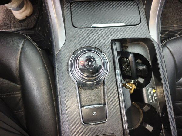 Ford Mondeo 2017, 121100 км, за 8788 USD - фото 9