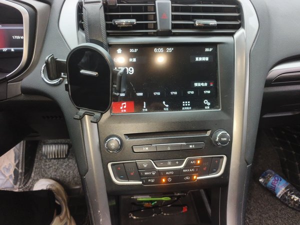 Ford Mondeo 2017, 121100 км, за 8788 USD - фото 8