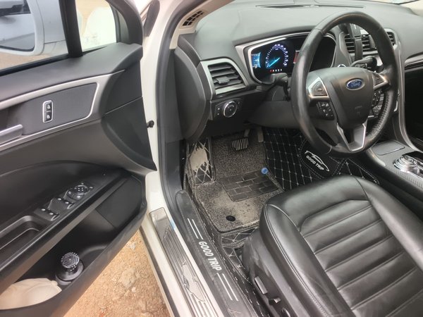 Ford Mondeo 2017, 121100 км, за 8788 USD - фото 15