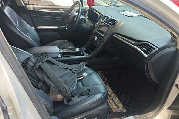 Ford Mondeo 2017, 131500 км, за 10011 USD - фото 19