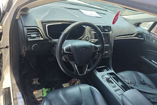Ford Mondeo 2017, 131500 км, за 10011 USD - фото 13