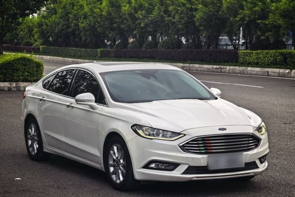 Ford Mondeo 2017, 99800 км, за 9232 USD - фото 13