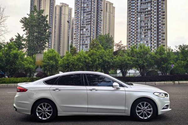 Ford Mondeo 2017, 99800 км, за 9232 USD - фото 14