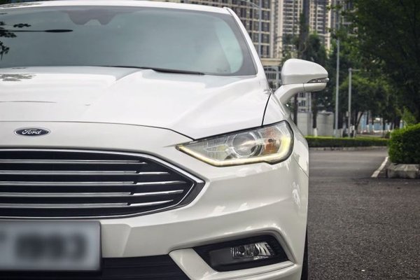 Ford Mondeo 2017, 99800 км, за 9232 USD - фото 16
