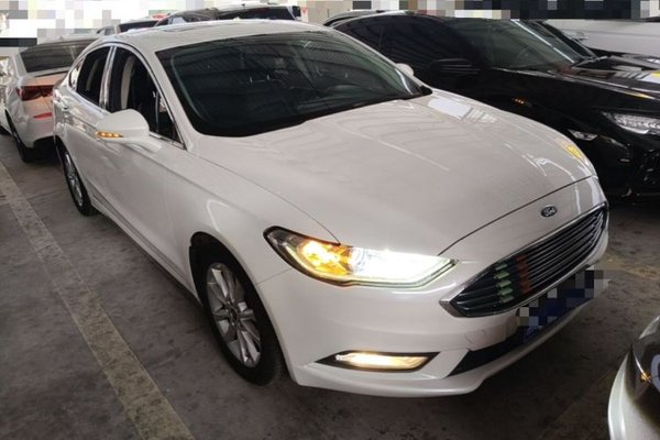 Ford Mondeo 2017, 99800 км, за 9232 USD