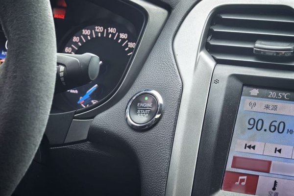Ford Mondeo 2017, 99800 км, за 9232 USD - фото 30