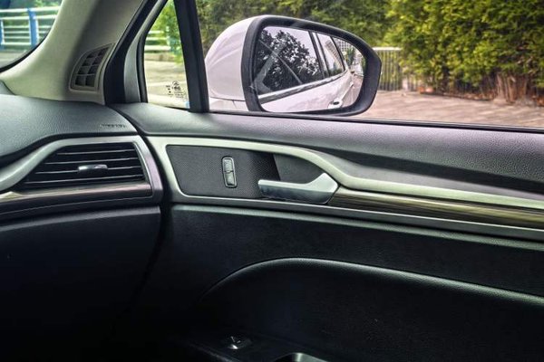 Ford Mondeo 2017, 99800 км, за 9232 USD - фото 37