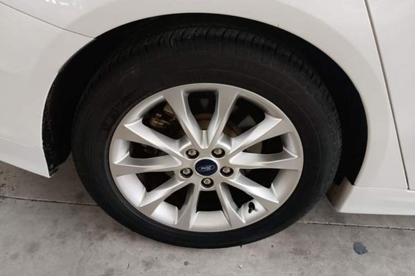 Ford Mondeo 2017, 99800 км, за 9232 USD - фото 11