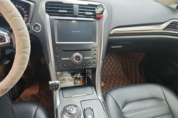 Ford Mondeo 2018, 133900 км, за 8587 USD - фото 12