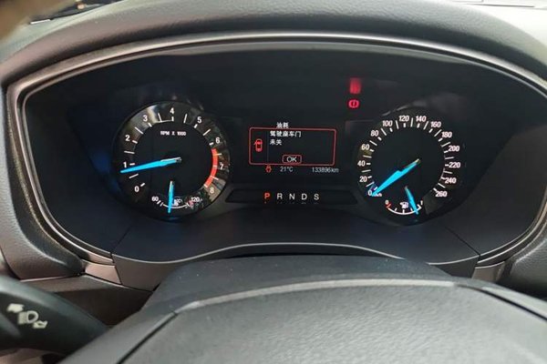 Ford Mondeo 2018, 133900 км, за 8587 USD - фото 11