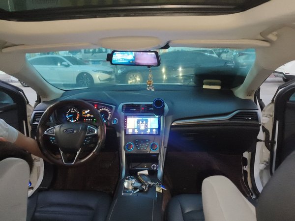 Ford Mondeo 2018, 52699 км, за 8974 USD - фото 12