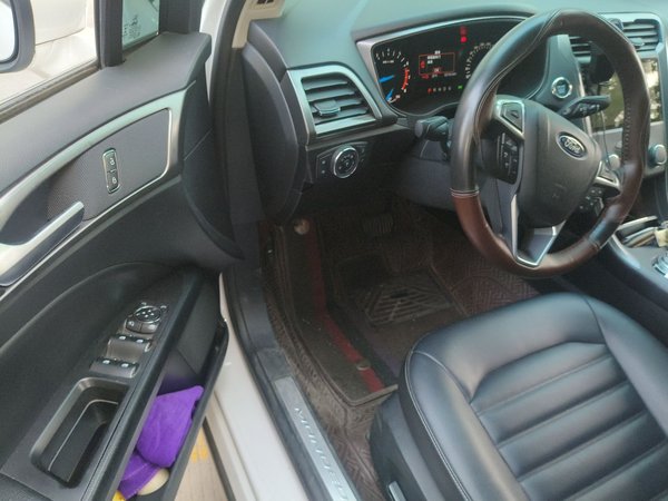 Ford Mondeo 2018, 52699 км, за 8974 USD - фото 17