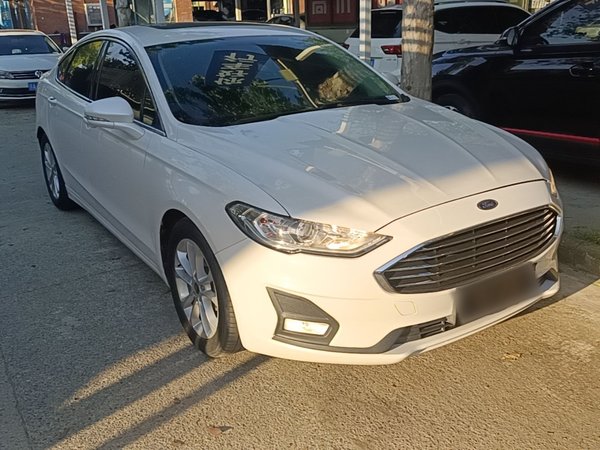 Ford Mondeo 2018, 86800 км, за 9101 USD