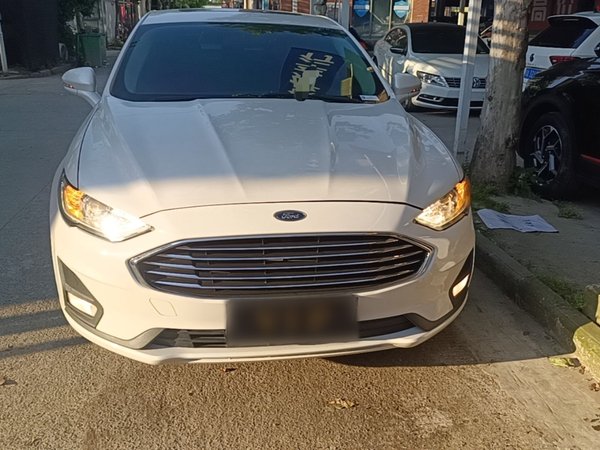 Ford Mondeo 2018, 86800 км, за 9101 USD