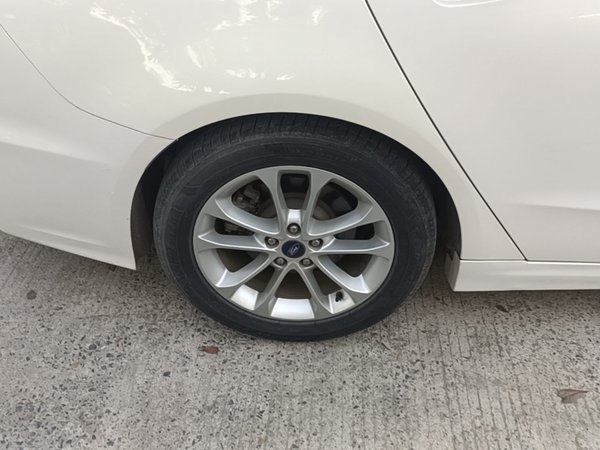 Ford Mondeo 2018, 86800 км, за 9101 USD - фото 10