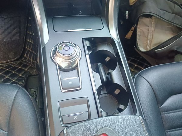 Ford Mondeo 2018, 86800 км, за 9101 USD - фото 17