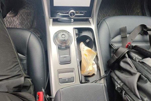 Ford Mondeo 2020, 68900 км, за 10120 USD - фото 11