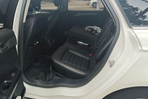Ford Mondeo 2020, 68900 км, за 10120 USD - фото 14