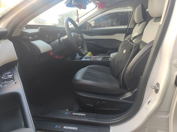 Ford Mondeo 2022, 16600 км, за 19758 USD - фото 16