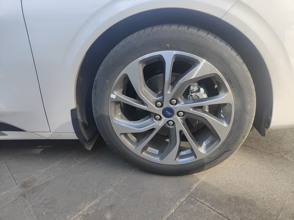 Ford Mondeo 2022, 16600 км, за 19758 USD - фото 8