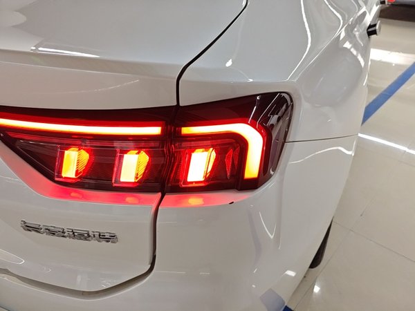 Ford Mondeo 2022, 38900 км, за 16778 USD - фото 7