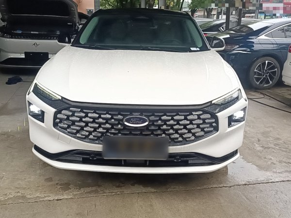 Ford Mondeo 2022, 57200 км, за 16414 USD