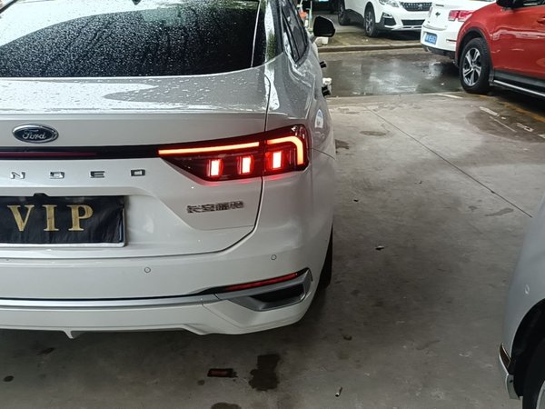 Ford Mondeo 2022, 57200 км, за 16414 USD - фото 7