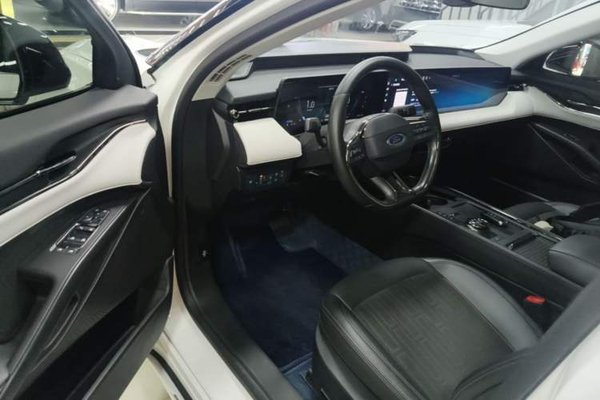 Ford Mondeo 2022, 60300 км, за 16739 USD - фото 24