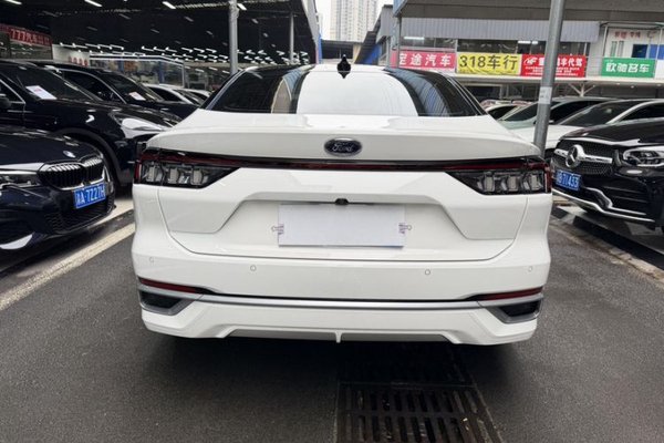 Ford Mondeo 2022, 60300 км, за 16739 USD - фото 16