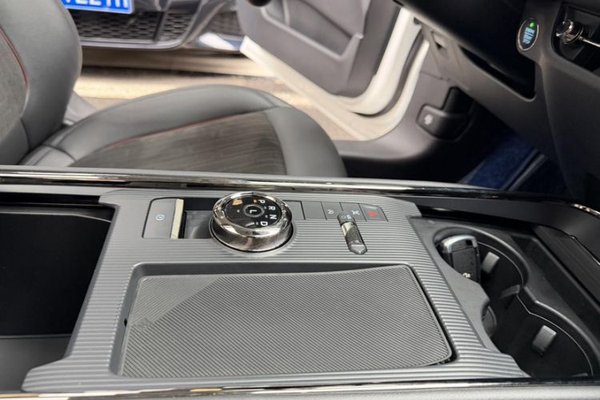 Ford Mondeo 2022, 60300 км, за 16739 USD - фото 22