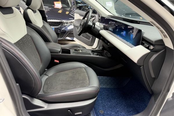 Ford Mondeo 2022, 60300 км, за 16739 USD - фото 38