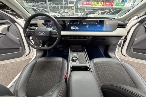 Ford Mondeo 2022, 60300 км, за 16739 USD - фото 40