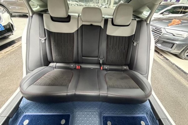 Ford Mondeo 2022, 60300 км, за 16739 USD - фото 33