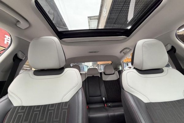 Ford Mondeo 2022, 60300 км, за 16739 USD - фото 35