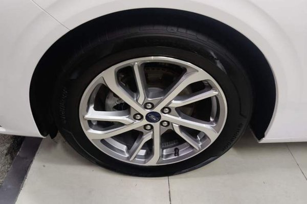 Ford Mondeo 2022, 60300 км, за 16739 USD - фото 8