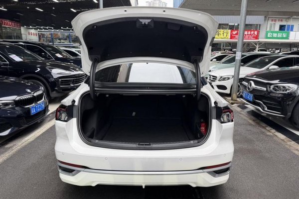 Ford Mondeo 2022, 60300 км, за 16739 USD - фото 27