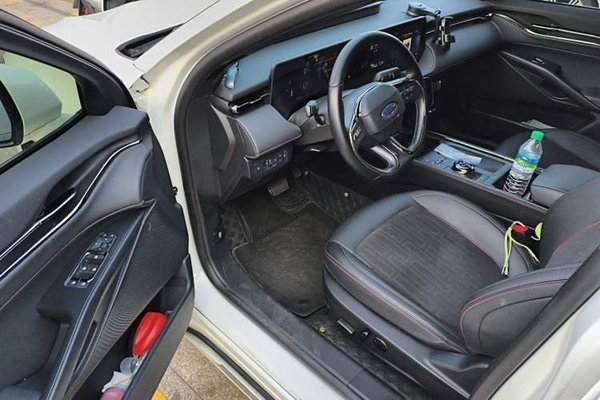 Ford Mondeo 2023, 21900 км, за 14993 USD - фото 16